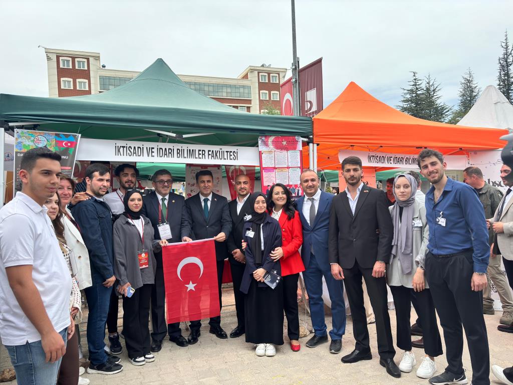 Üniversitemiz Bünyesinde 3. Bilim Şenliği Gerçekleştirildi